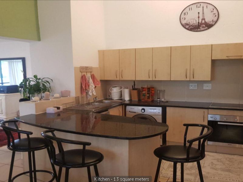 Stunning 2-bedroom duplex for sale  border Jackal Creek Golf Estate, Randburg—luxury living awaits! - Photo 4