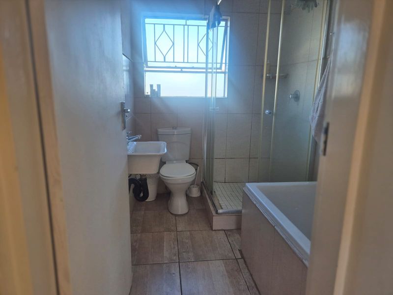 Apartment For Sale In Sandton - Photo 9