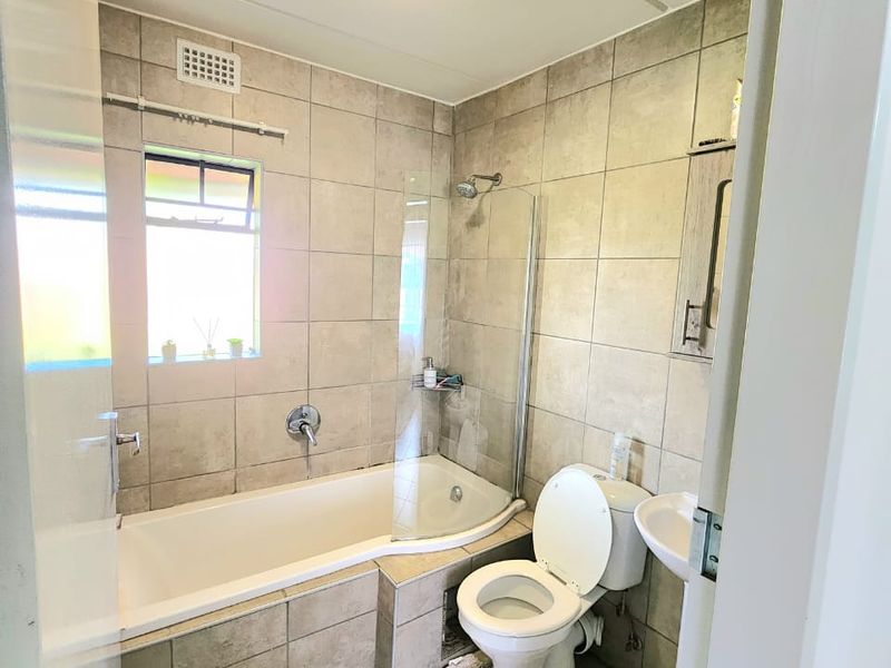 Charming 2-bedroom sectional title in Montana Tuine, Pretoria - Photo 7