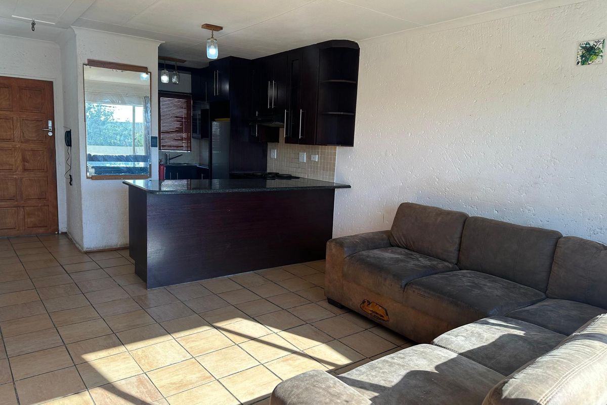 Sun-Filled 2 bedroom Serenity in Eden Glen! - Photo 3