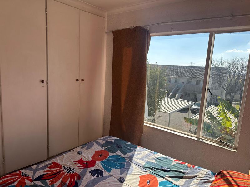 Sun-Filled 2 bedroom Serenity in Eden Glen! - Photo 9