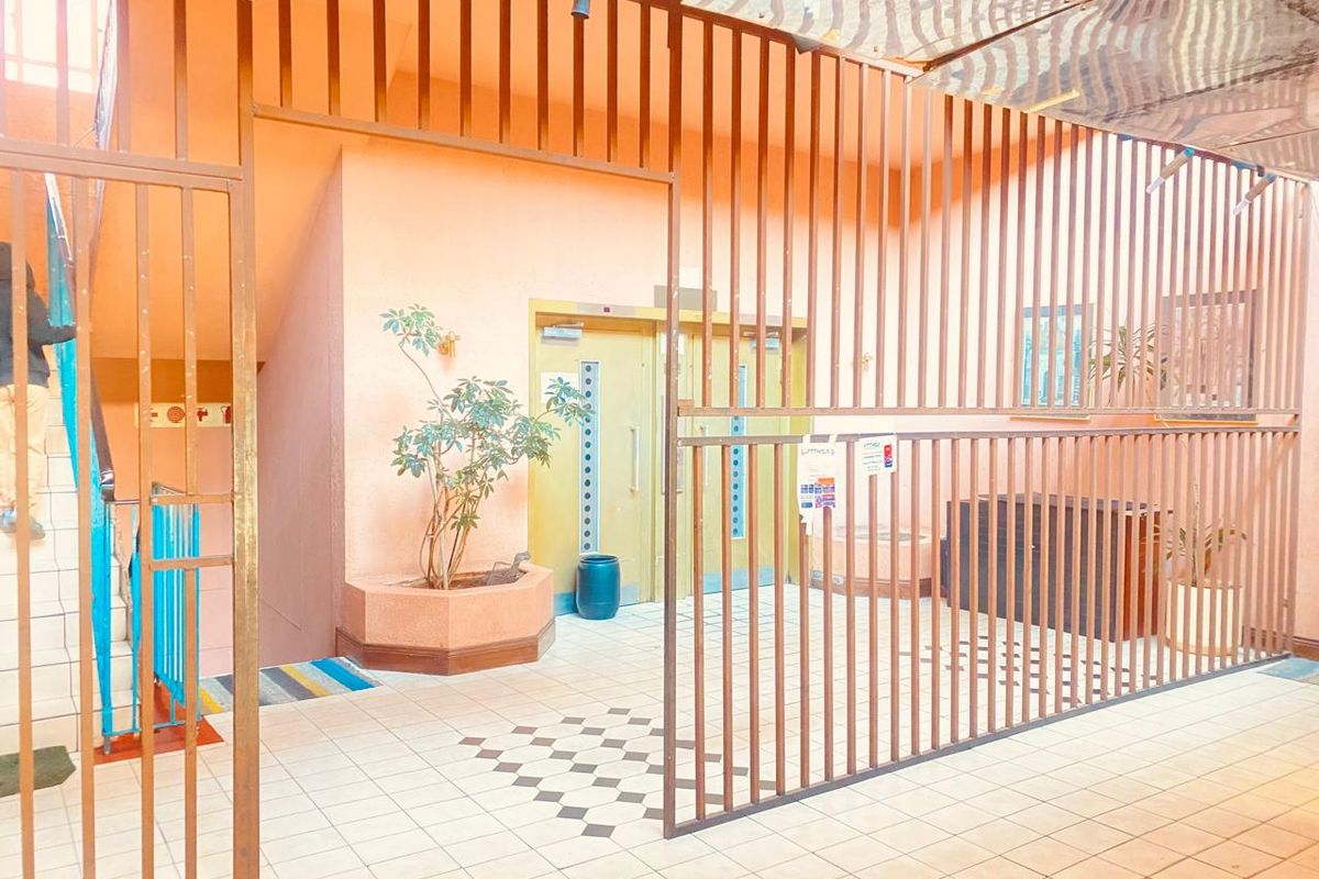 Spacious 2-Bedroom Unit with Investment Potential in Hillbrow - Photo 3