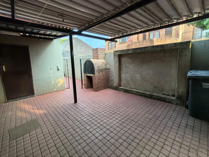 Spacious 4-bedroom home in Montana Park, Pretoria - Photo 4