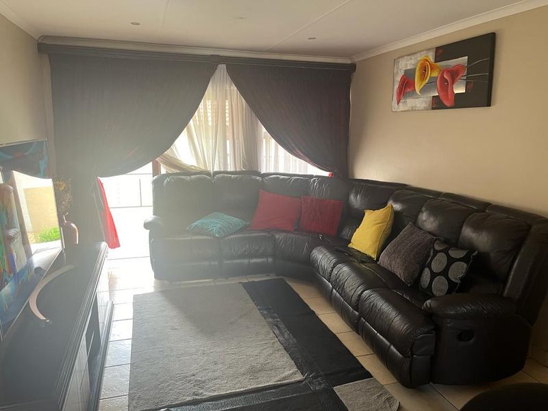 2 bedroom townhouse on sale - Photo 3