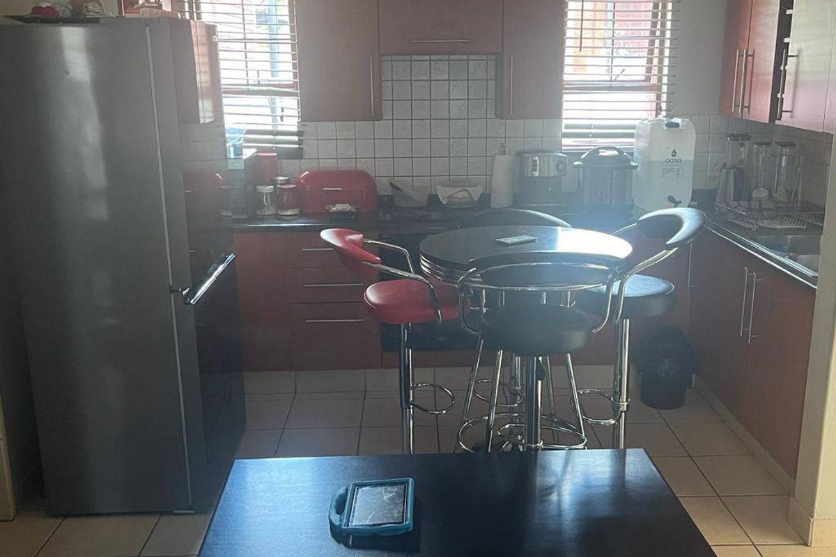 2 bedroom townhouse on sale - Photo 2