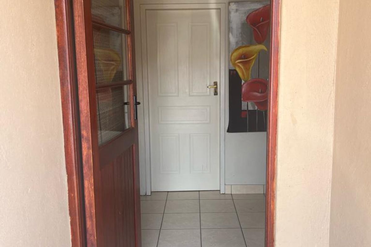 2 bedroom townhouse on sale - Photo 4