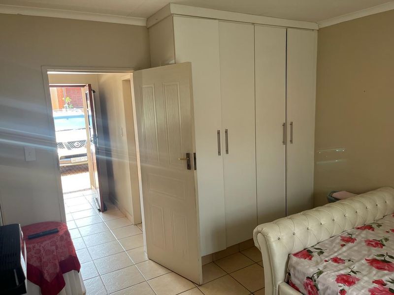 2 bedroom townhouse on sale - Photo 5