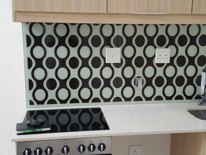 2 bed 1 Bath Corner Double Volume Apartment for sale - Photo 2