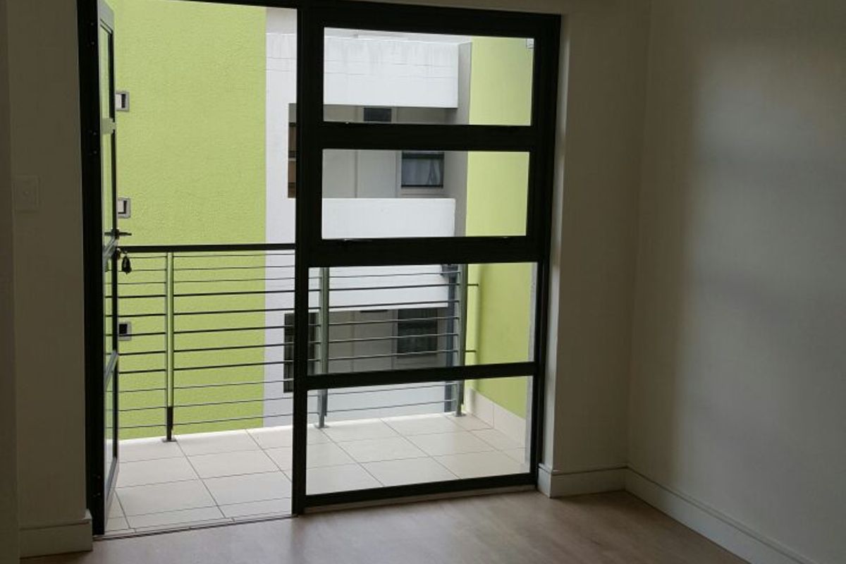 2 bed 1 Bath Corner Double Volume Apartment for sale - Photo 3