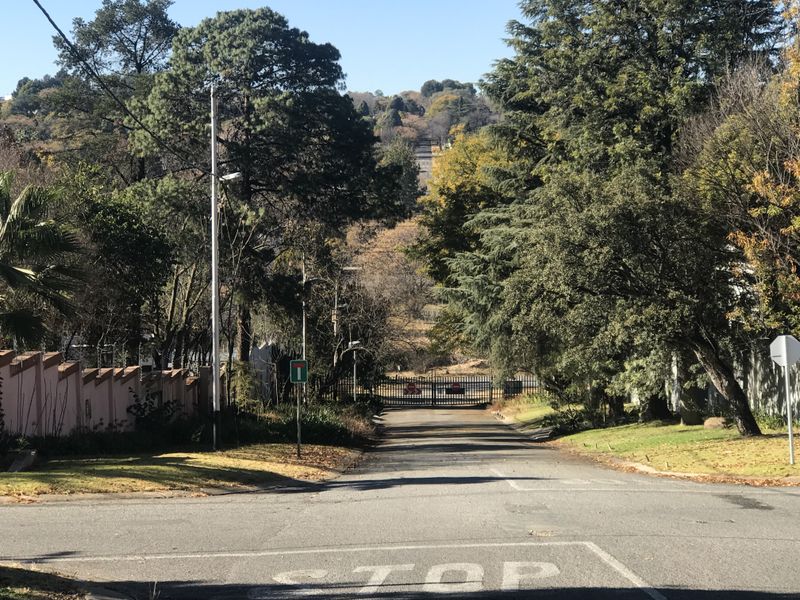 MAGNIFICENT LAND BEAUTIFULLY LOCATED IN THE DEVONSHIRE ENCLOSURE - BRYANSTON - Photo 7