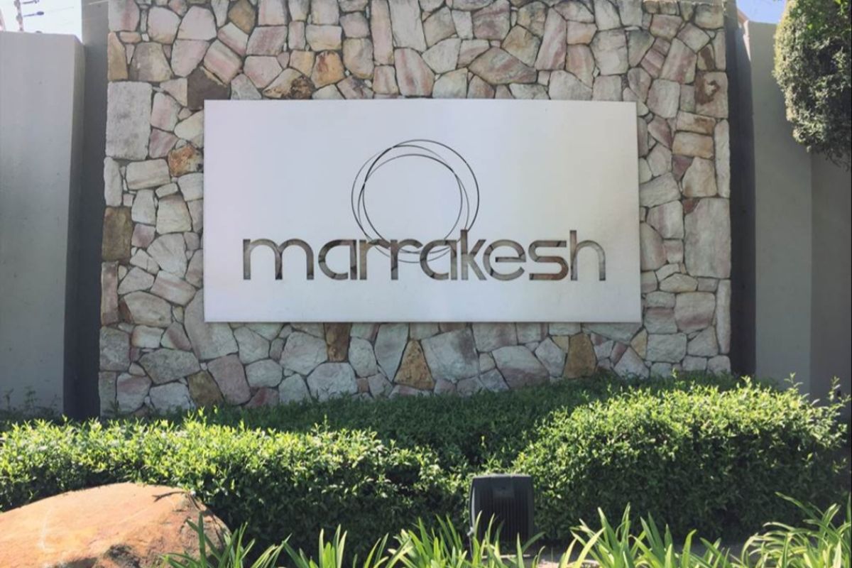 Modern Loft Living - 2Bedroom Apartment  In Douglasdale For Sale. - Photo 2
