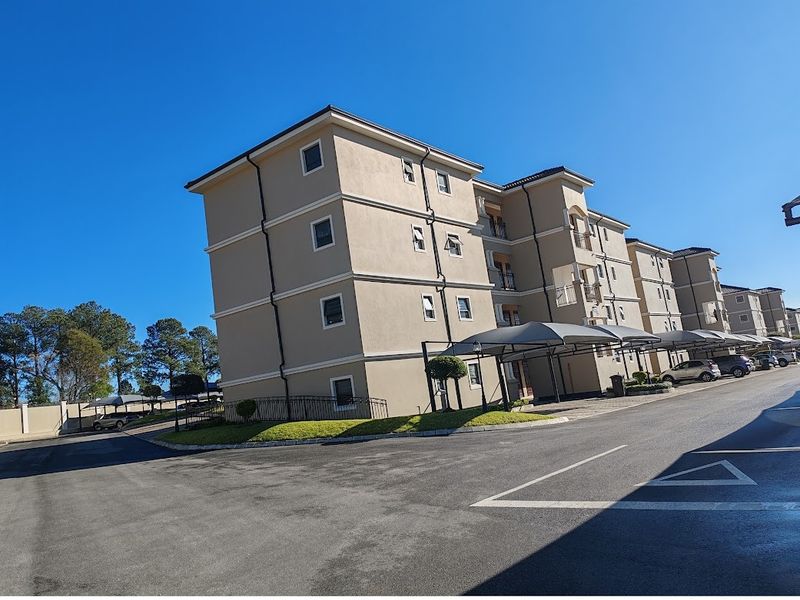 Stunning bedroom apartment in Blue Hills, Midrand—perfect for modern living and investment. - Photo 2