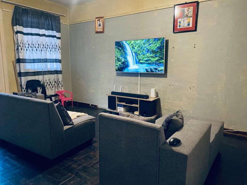 Modern Urban Living in Prime Location - Photo 4