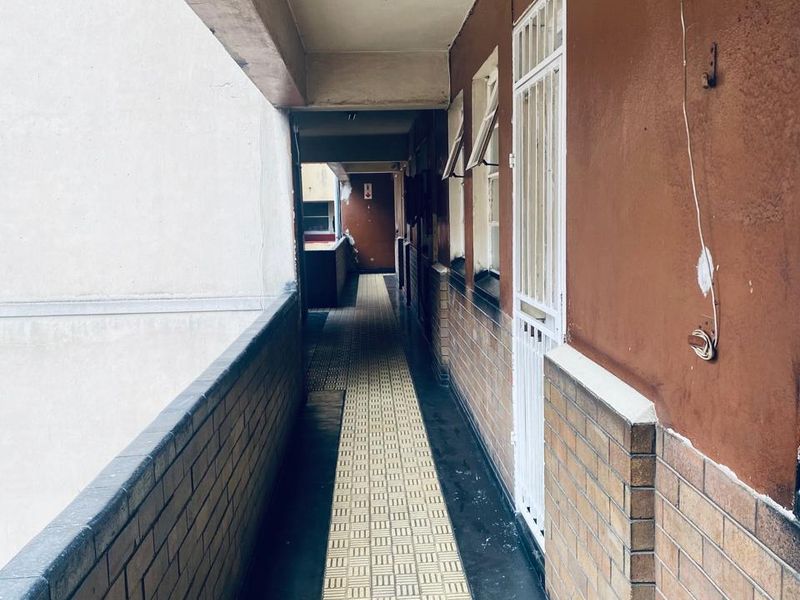 Modern Urban Living in Prime Location - Photo 3