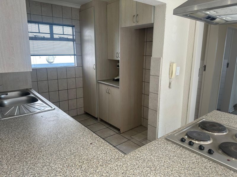 Your Ideal Lifestyle awaits you stones throw from Greenstone shopping Center, Edenvale! - Photo 7