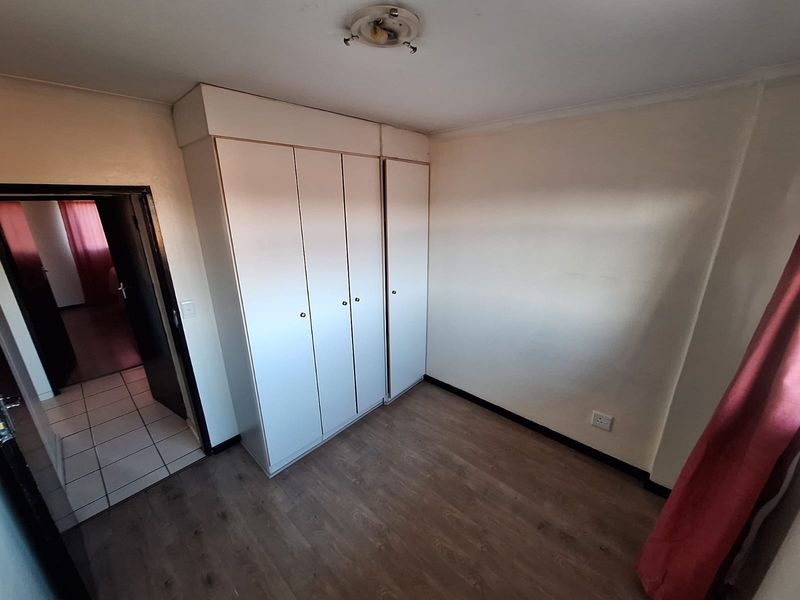 Gorgeous flat with a balcony and beautiful views to enjoy every day. - Photo 6