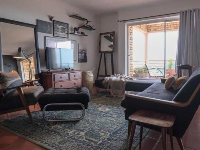 2 Bedroom Apartment For Sale In Windsor East - Photo 3