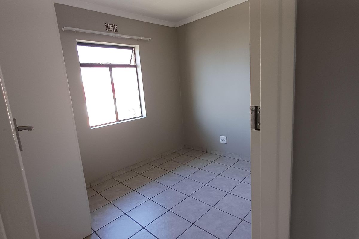 Stunning 2 bedroom apartment for sale in Sky City, Alberton - modern living in a vibrant community! - Photo 5