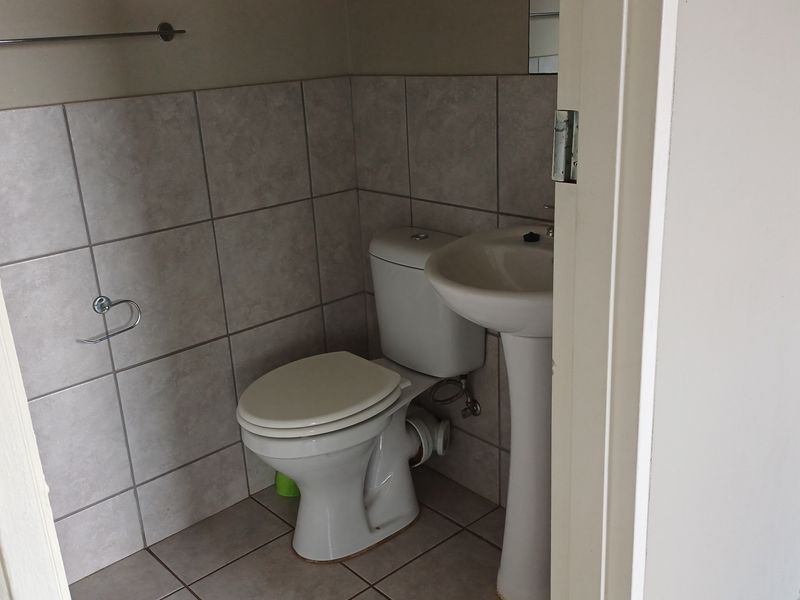 Stunning 2 bedroom apartment for sale in Sky City, Alberton - modern living in a vibrant community! - Photo 7