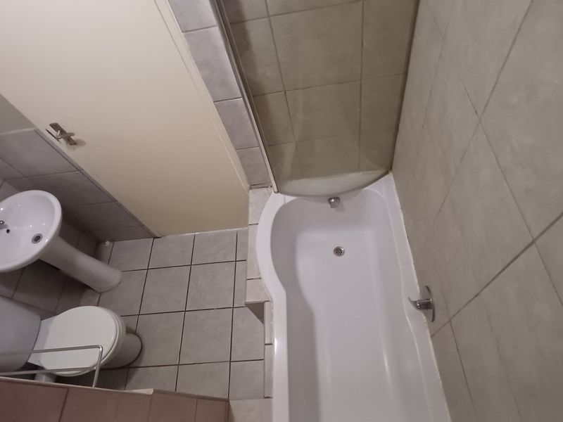 Stunning 2 bedroom apartment for sale in Sky City, Alberton - modern living in a vibrant community! - Photo 6