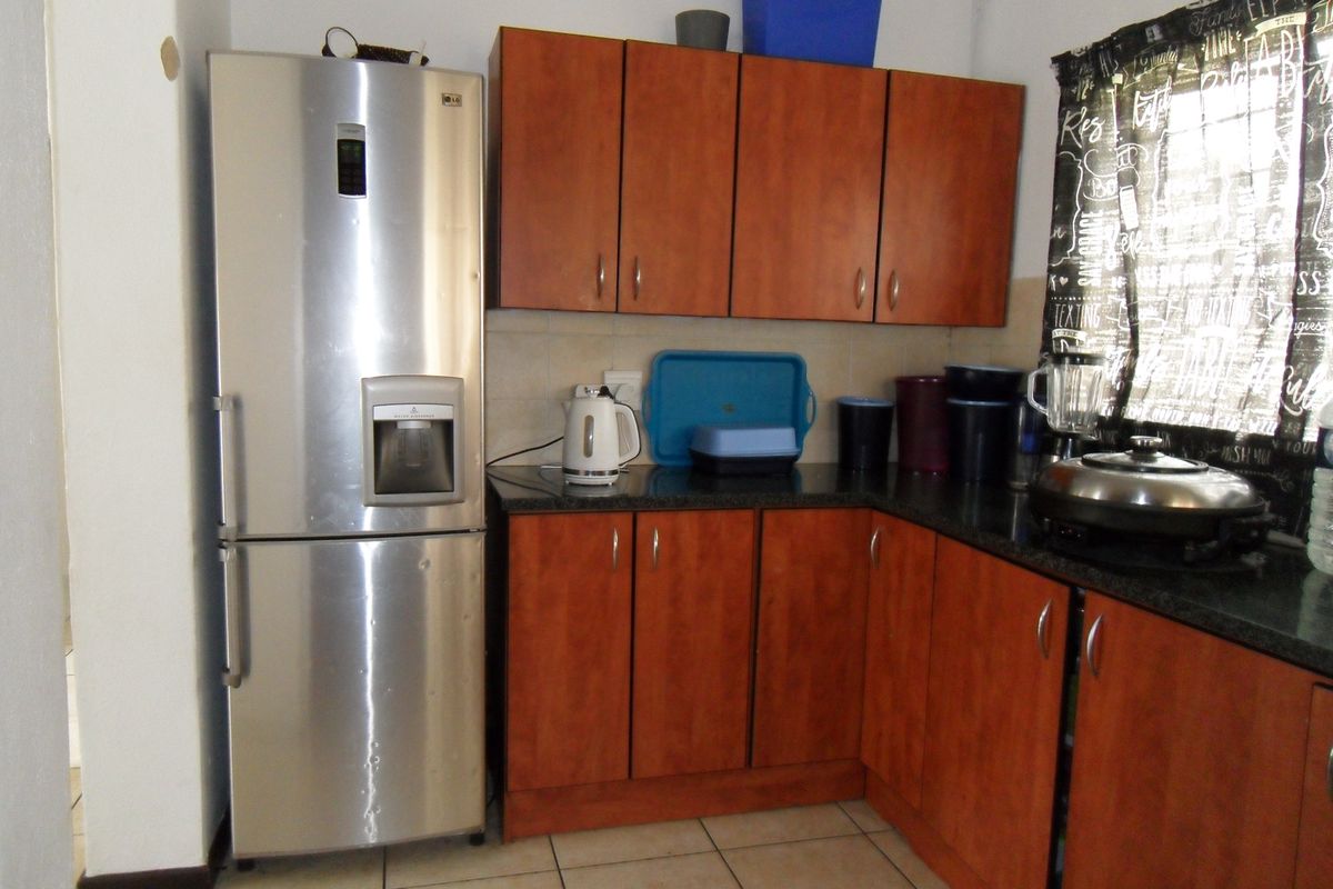 Duplex Townhouse For Sale - Photo 5