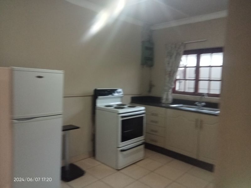 Molapo 2 Bedroom for house for sale - Photo 2