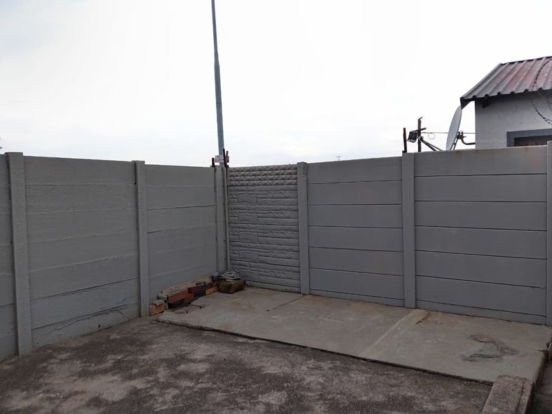 Molapo 2 Bedroom for house for sale - Photo 9