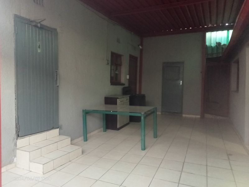 Molapo 2 Bedroom for house for sale - Photo 8