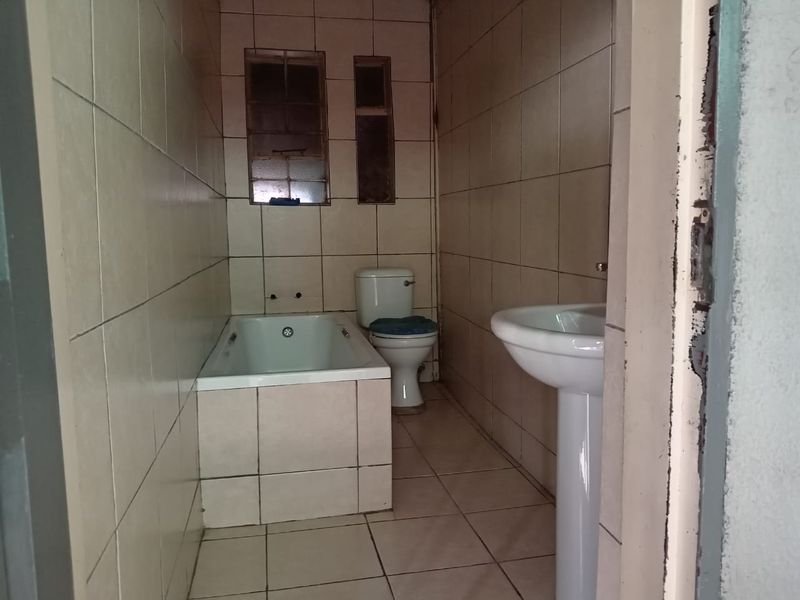 Molapo 2 Bedroom for house for sale - Photo 7