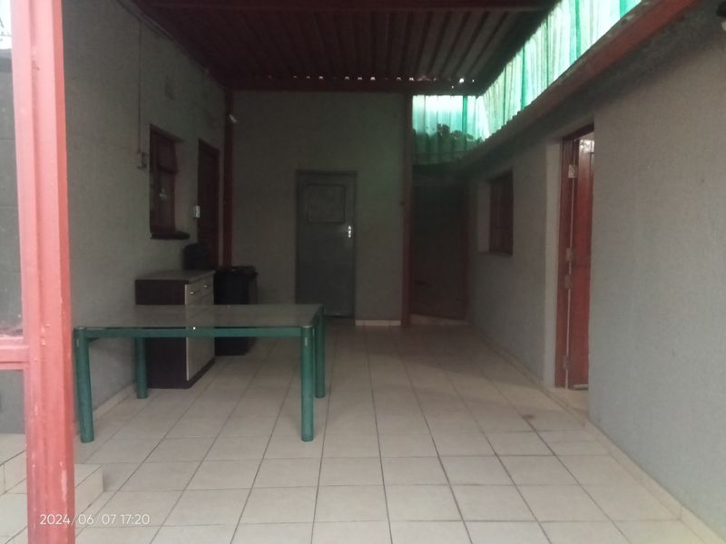 Molapo 2 Bedroom for house for sale - Photo 6