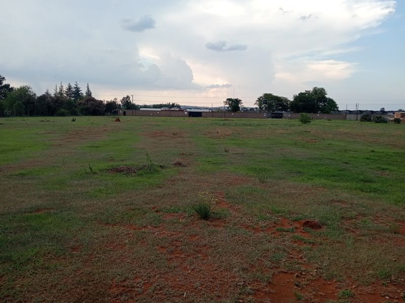 Prime 17131m2 vacant land for sale in Marabeth, Krugersdorp—perfect for your dream project! - Photo 2