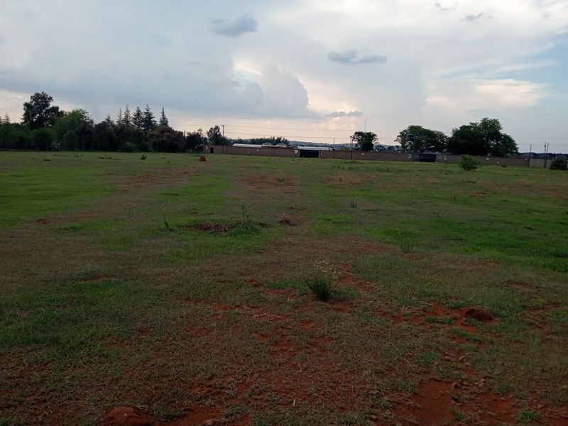 Prime 17131m2 vacant land for sale in Marabeth, Krugersdorp—perfect for your dream project! - Photo 6