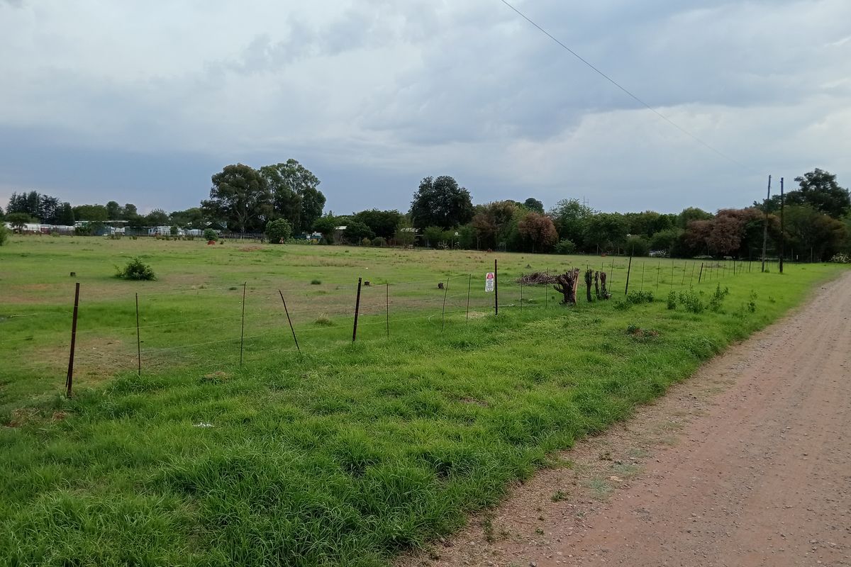 Prime 17131m2 vacant land for sale in Marabeth, Krugersdorp—perfect for your dream project! - Photo 4