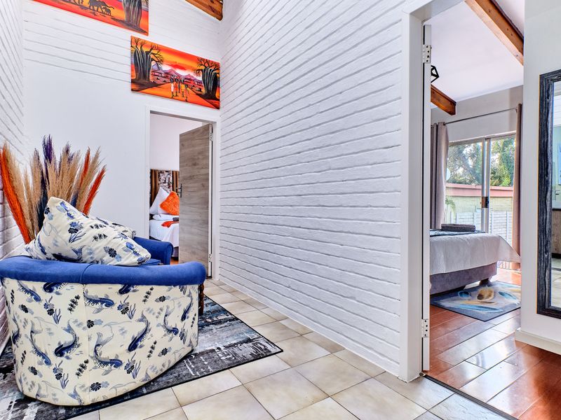 5 Bedroom House in Woodmead - Photo 7