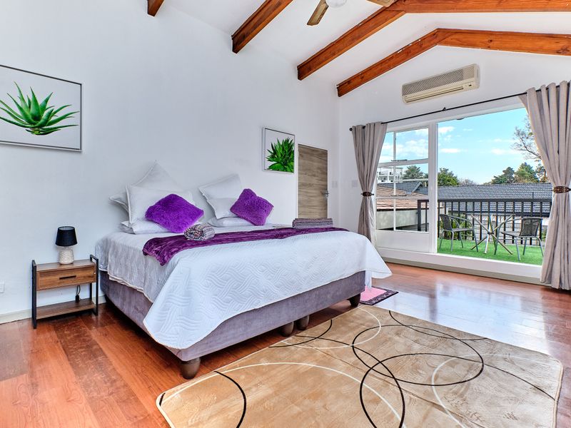 5 Bedroom House in Woodmead - Photo 4