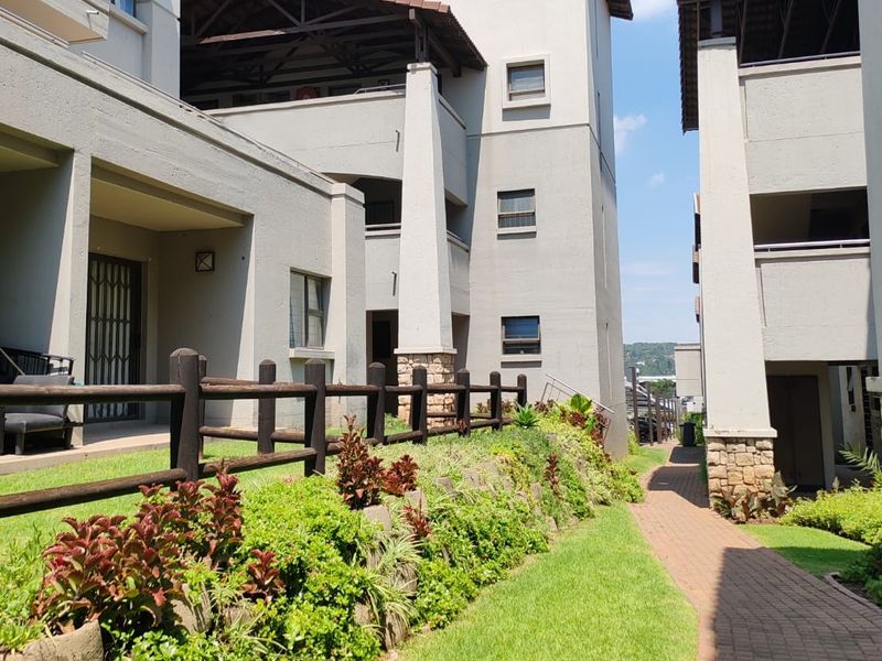 Charming 1-Bedroom Apartment for Sale in Sunninghill, Sandton - Photo 2