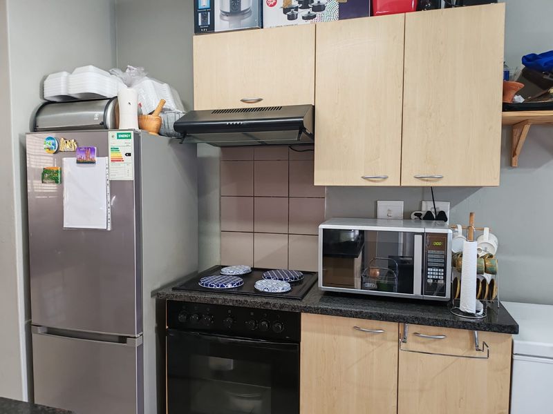 Charming 1-Bedroom Apartment for Sale in Sunninghill, Sandton - Photo 7