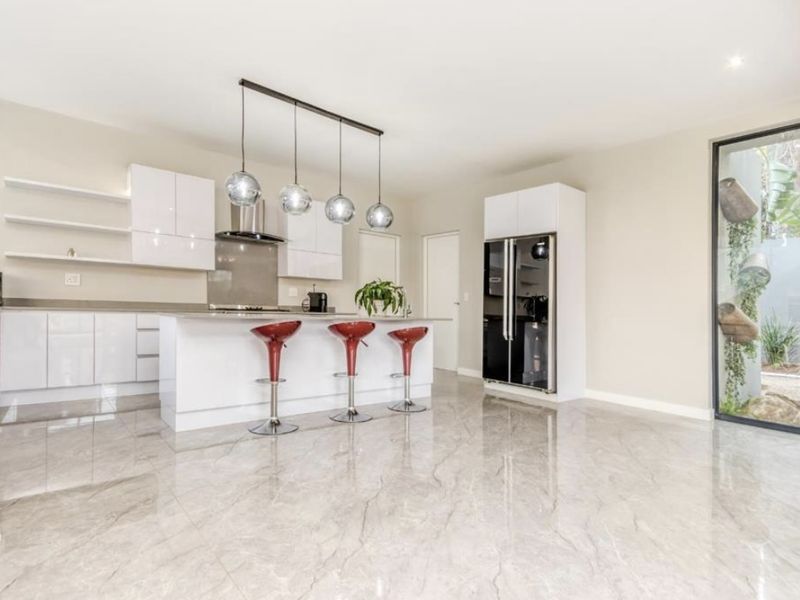 4 Bedroom House for Sale in Bryanston East, Sandton - Photo 7