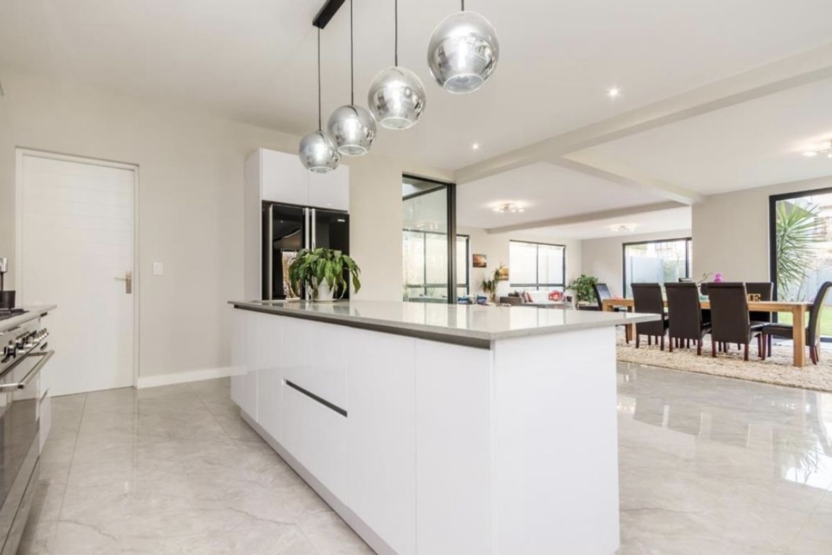 4 Bedroom House for Sale in Bryanston East, Sandton - Photo 4