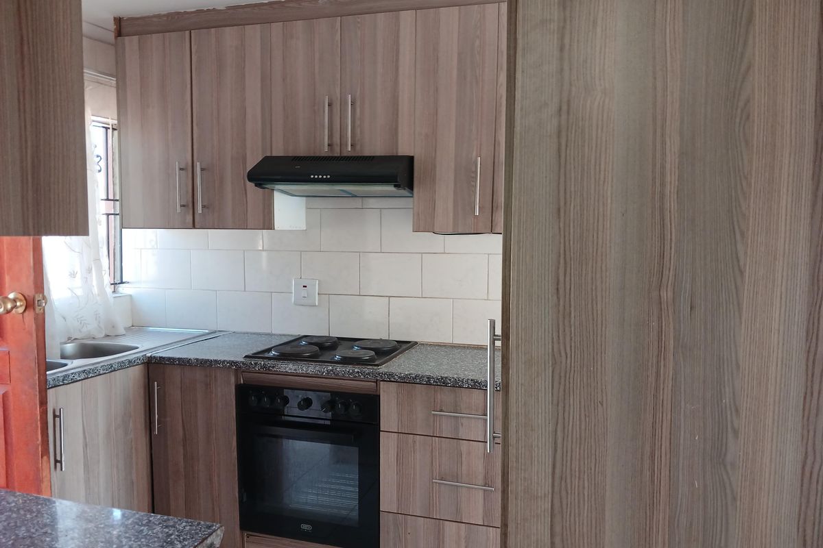 3 Bedroom House In Chiawelo, A Place You Can Call Home... - Photo 2