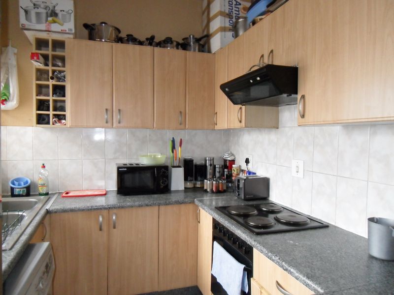 Townhouse For Sale - Photo 6