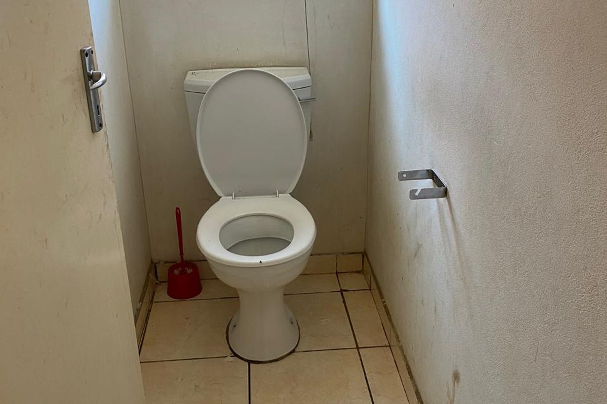 INVESTMENT OPPORTUNITY - LUXURY 8 BEDROOM HOUSE FOR SALE - Photo 5