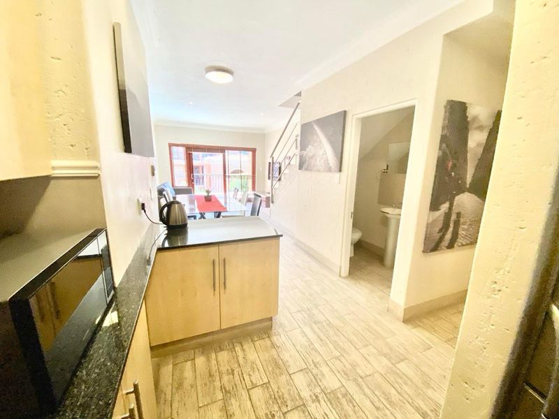 2 Bed  2.5 Bath Apartment to Let in Morningside - Photo 4
