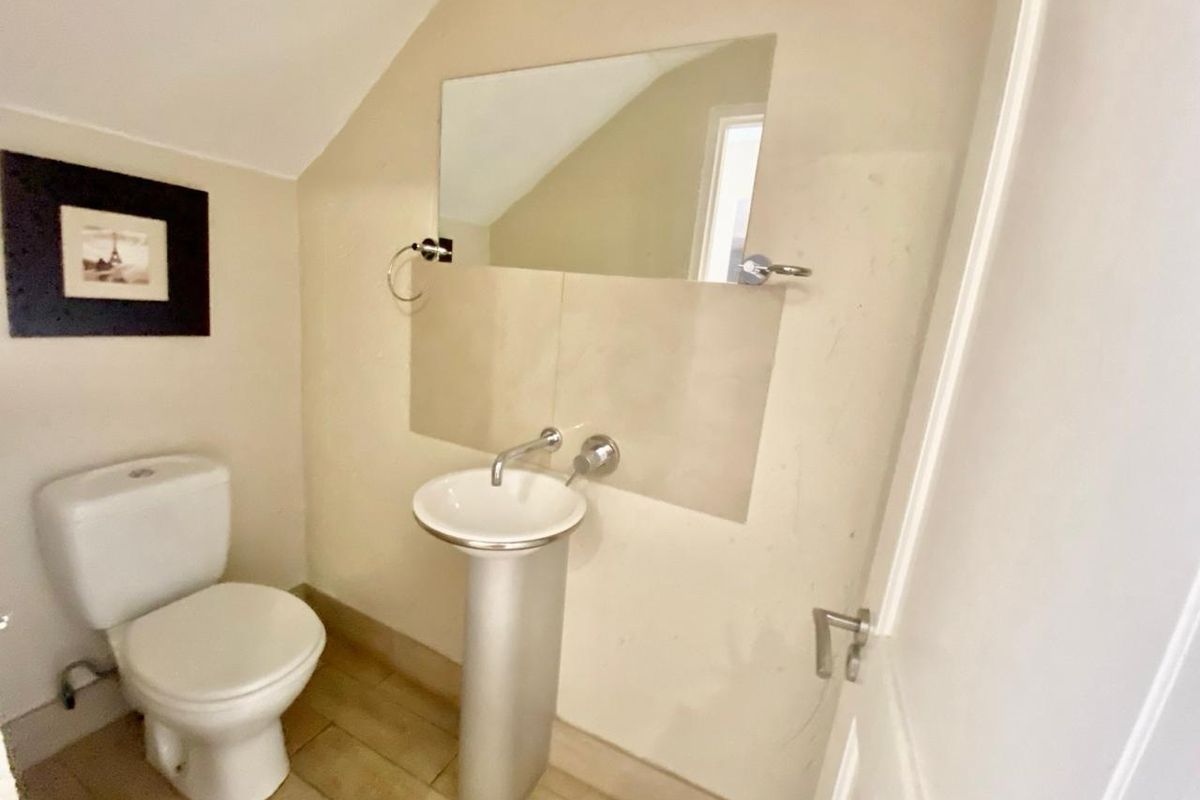 2 Bed  2.5 Bath Apartment to Let in Morningside - Photo 5