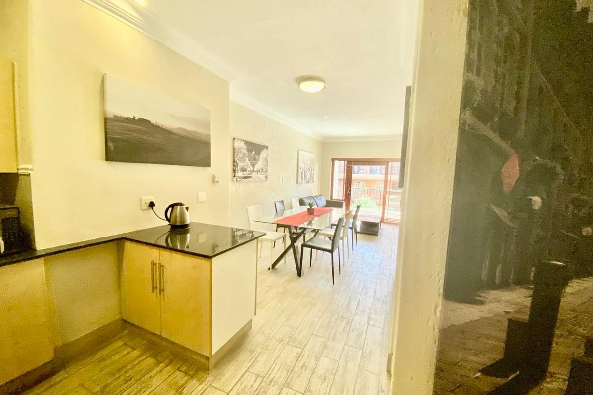 2 Bed  2.5 Bath Apartment to Let in Morningside - Photo 3