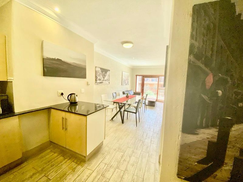 2 Bed  2.5 Bath Apartment to Let in Morningside - Photo 3