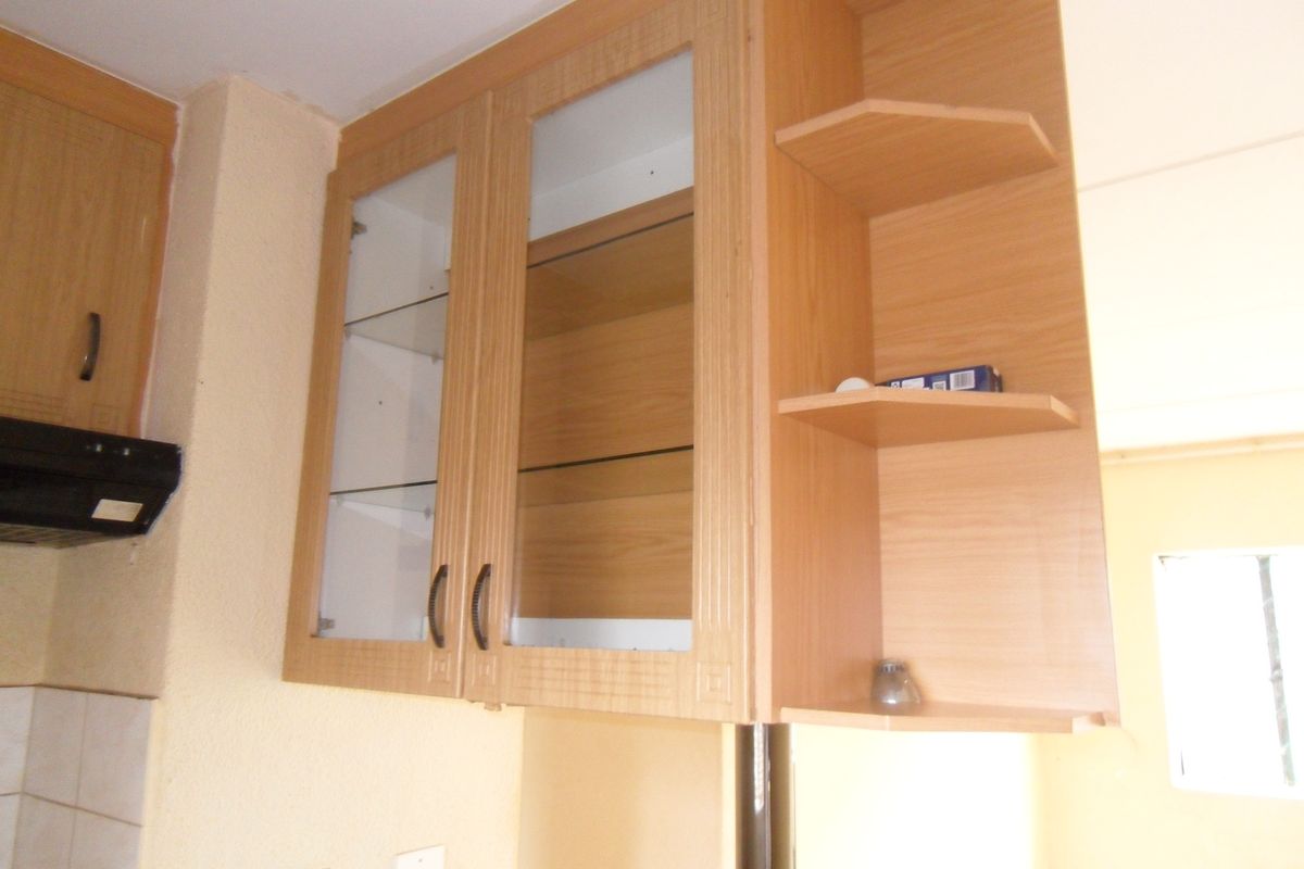 Townhouse For Sale - Photo 5