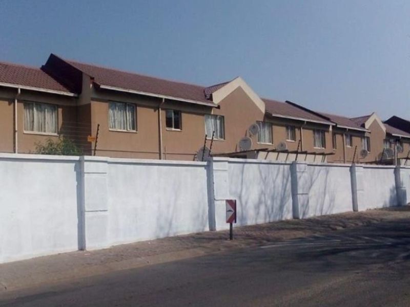 Townhouse For Sale - Photo 1
