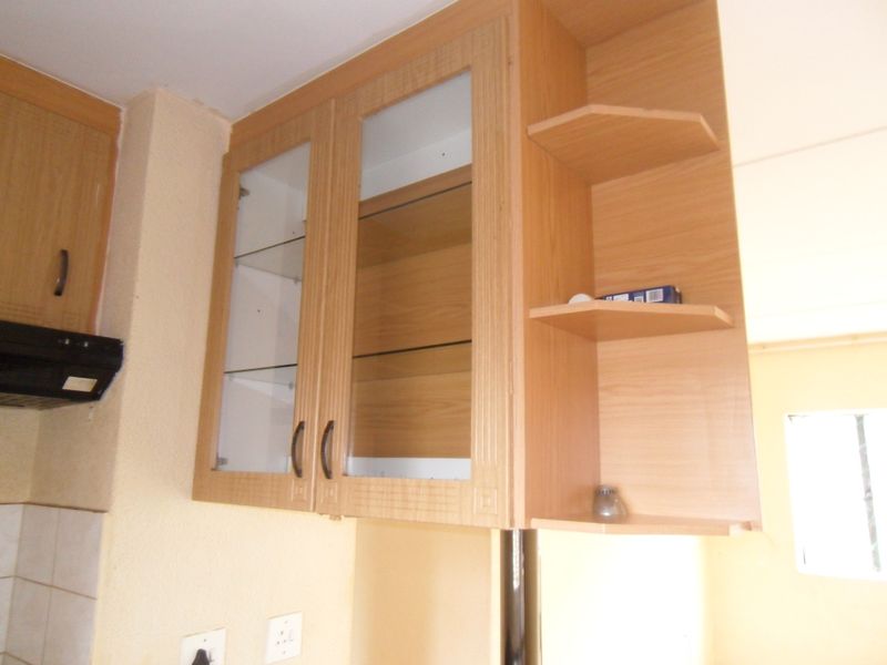Townhouse For Sale - Photo 7