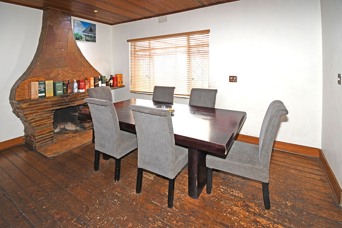 Charming 3 bedroom freestanding home in The Hill, Johannesburg perfect for families seeking comfort - Photo 5